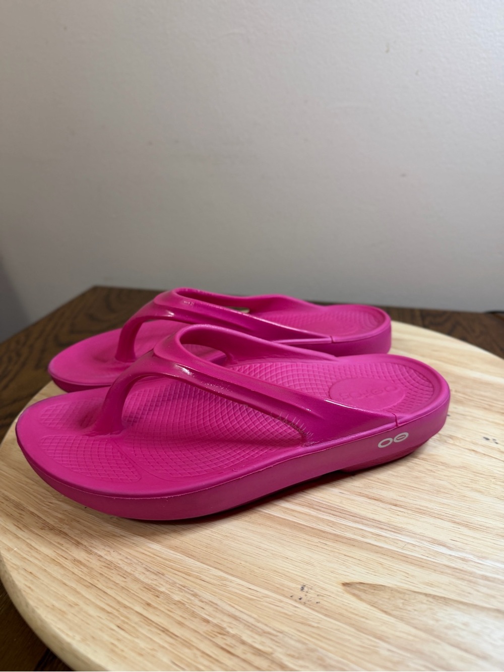 OOFOS women’s OOriginal Sandals Flip Flops Athletic Comfort